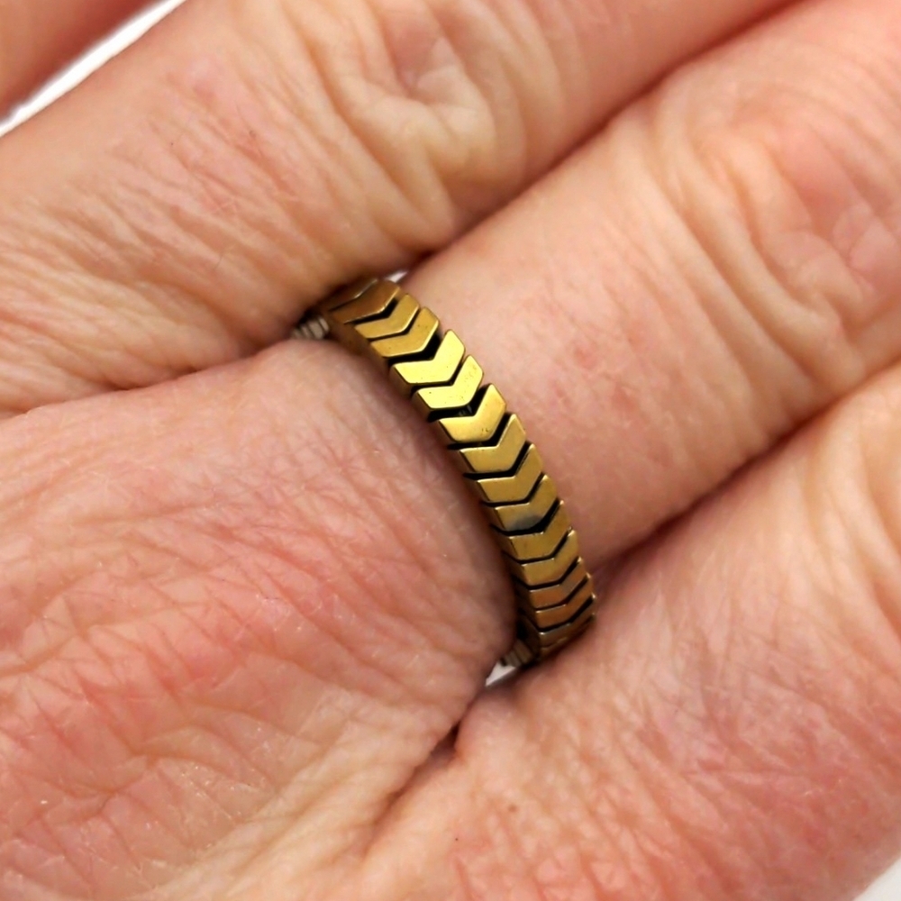 381MIDALANE Handmade Gold Chevron Band